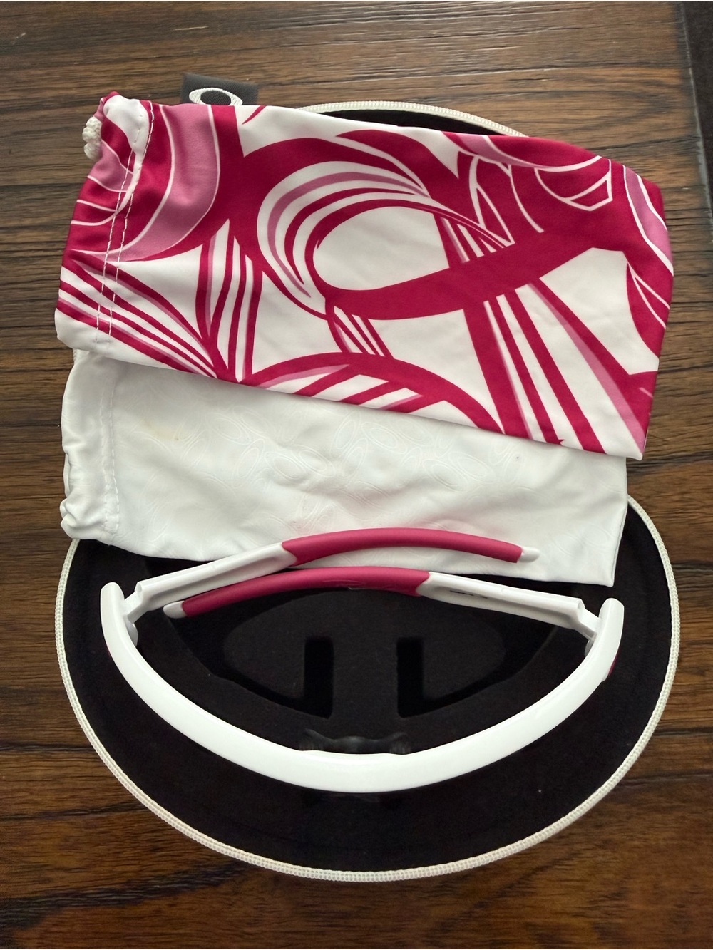 Oakley Pink and White Sunglasses Special Breast Cancer Awareness Ribbon Edition - Picture 7 of 9